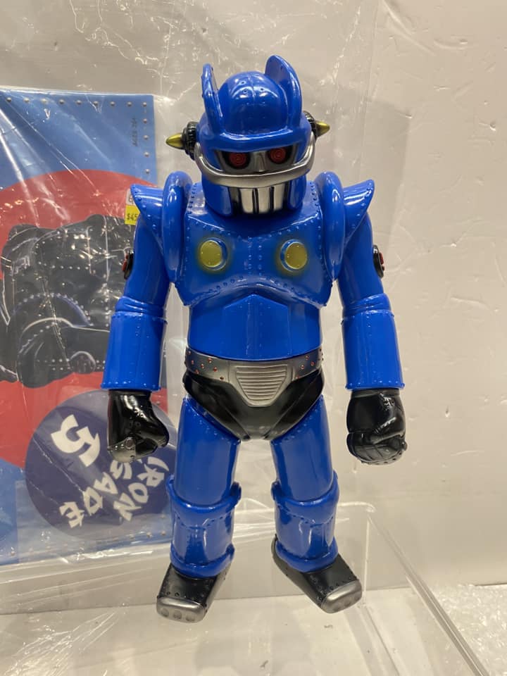 G13956 – Vintage and Vinyl Club