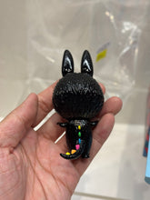 Load image into Gallery viewer, G16063 A hold
