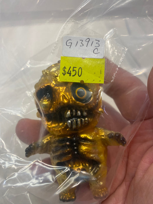 G13913 c