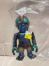 Load image into Gallery viewer, G14998 B