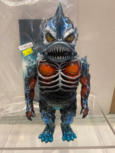 Load image into Gallery viewer, g15872 B