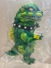 Load image into Gallery viewer, G16748 B