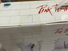 Load image into Gallery viewer, E679 S.E.G. Toys in 2003–2004 Pink Floyd The Wall Action Figures Boxed Set