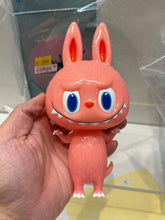 Load image into Gallery viewer, G15989 E (Glow in Dark)