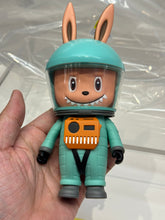 Load image into Gallery viewer, G16023 E
